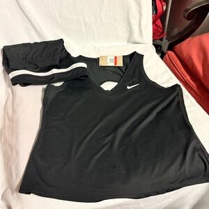 Nike Women's Black Sleeveless Tank Top